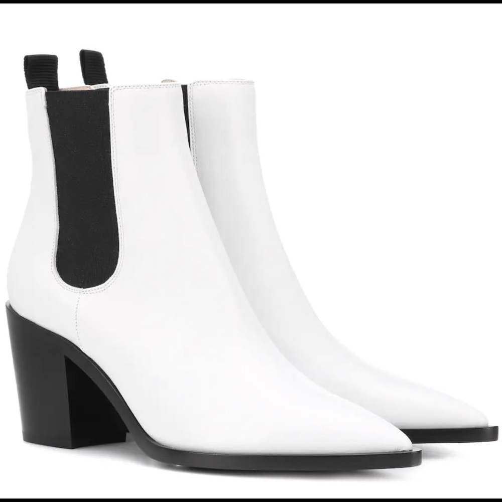 NEW - GIANVITO ROSSI Chelsea Romney Calfskin White Boots - Size 9 / 40